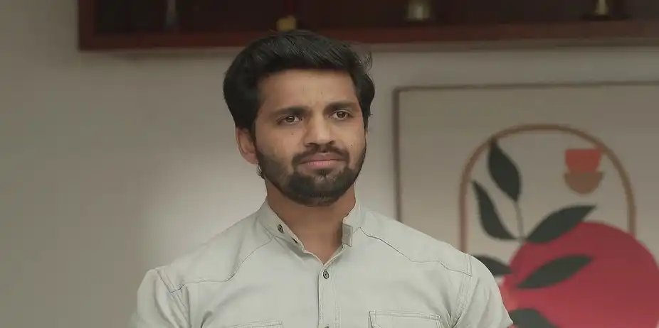 Everyone Makes a Request To Arjun about Appi - Appi Amchi Collector