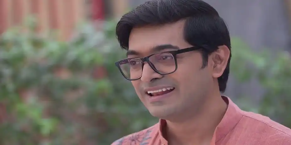 Gopal Praises Rukmini in Front of His Mother - Parineeta