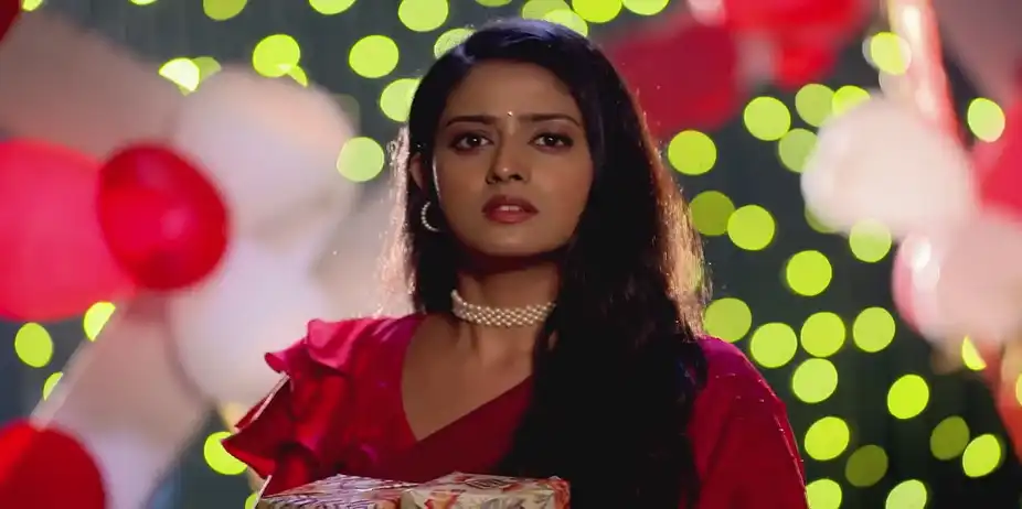 Description of Rayan's Dream Girl - Parineeta