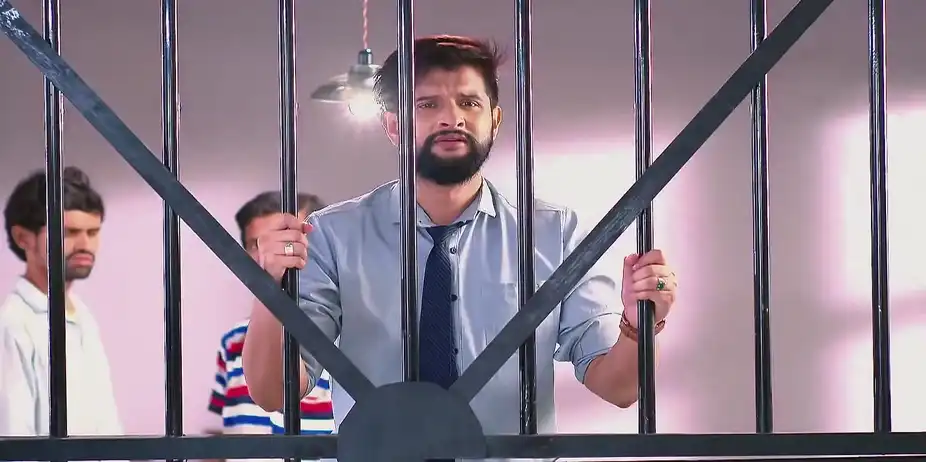 Raj Panics about Shree - Amar Sangi