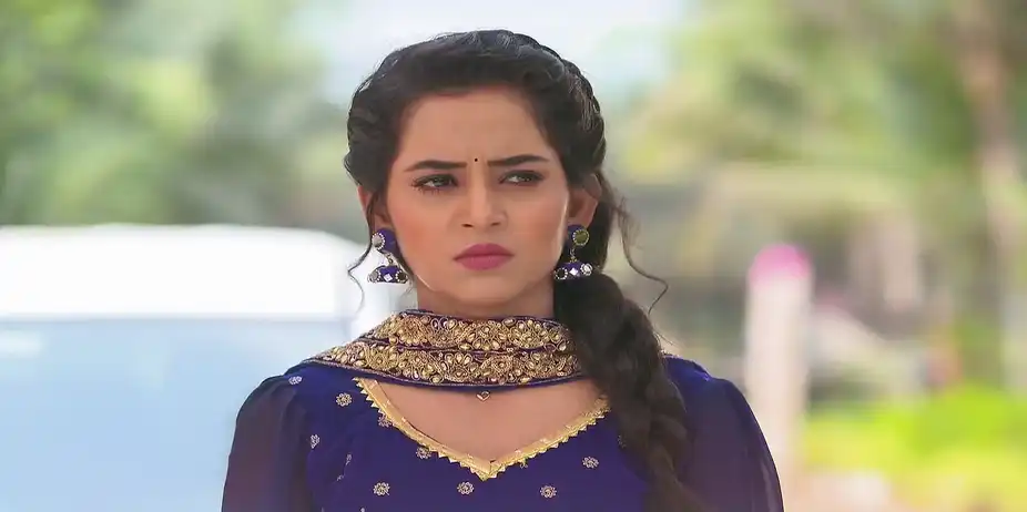 Mani Learns about Kaalia's Problems - Tu Khara Mun Chaai