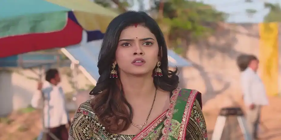 Rekha Questions Mayank - Bhagya Rekha