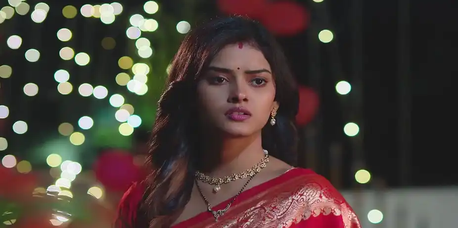 Rekha Consoles Subhra - Bhagya Rekha