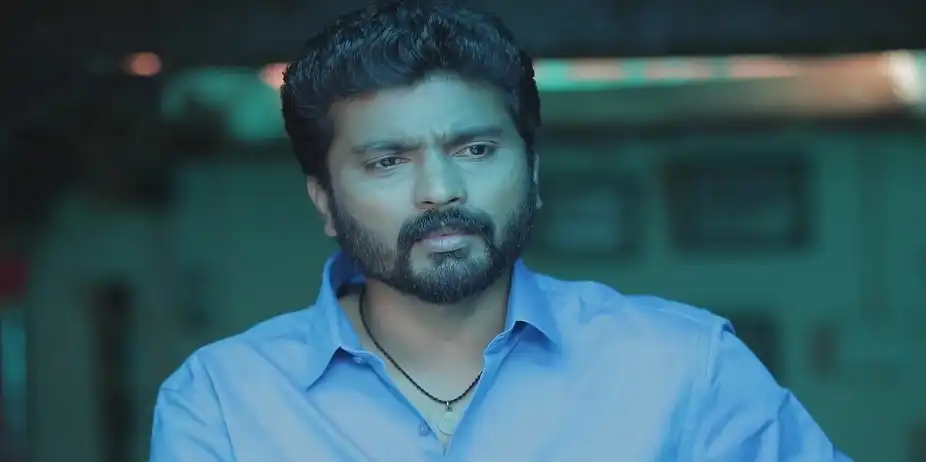Vedhanayagi Teases Renuka - Valliyin Velan