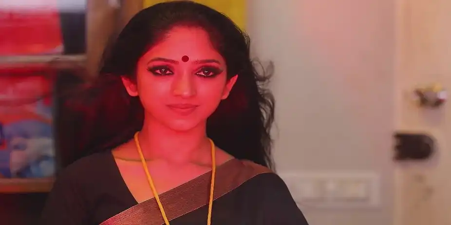 Bommi's Spirit Learns about Siddharth - Ninaithale Innikkum
