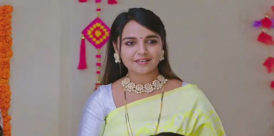 Parvathi and the Others Tease Rashmi - Annayya