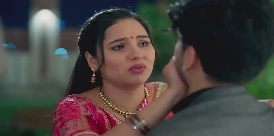 Vasudha Supports an Intoxicated Devansh - Vasudha