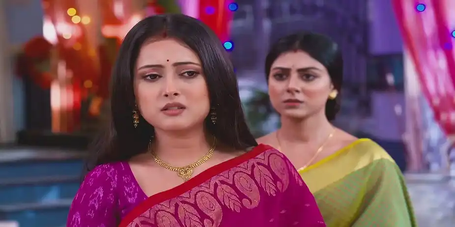 Parna Confides Her Doubts in Ruchira - Neem Phooler Madhu