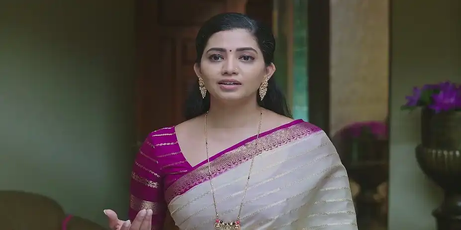 Bhavana Forces Siddu to Wear a 'Panche' - Lakshmi Nivasa