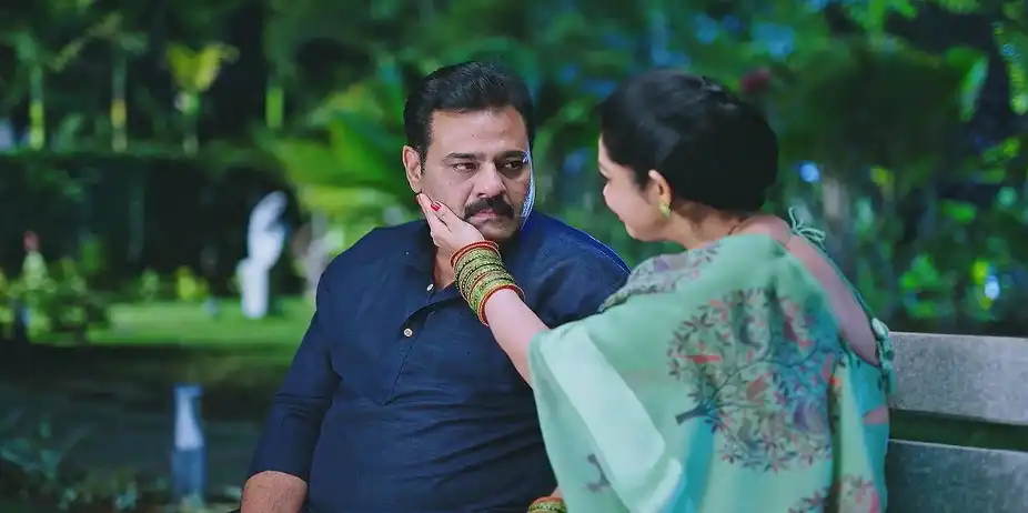 Bhoomika Questions Goutham about the Truth - Amruthadhaare