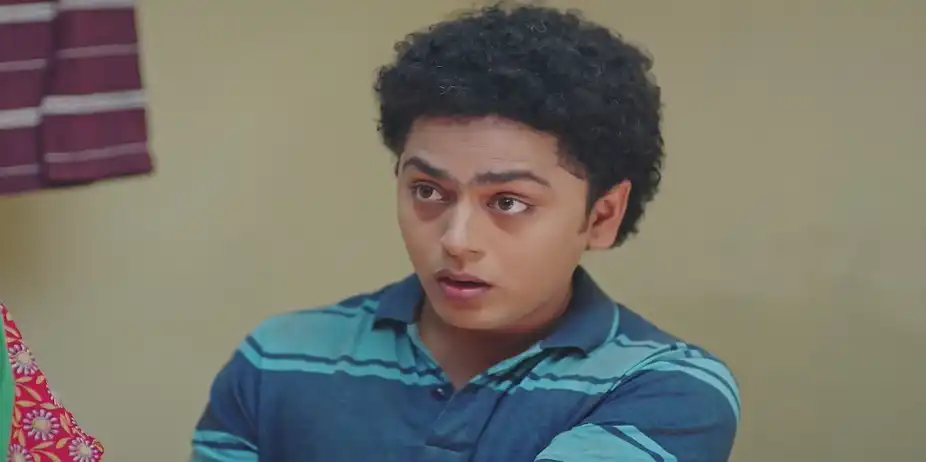 Narmada Questions Prasad about Lingoba - Lakhat Ek Amcha Dada