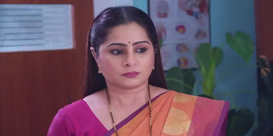 Tilottama Gets Angry on Seeing Savali - Savalyachi Janu Savali