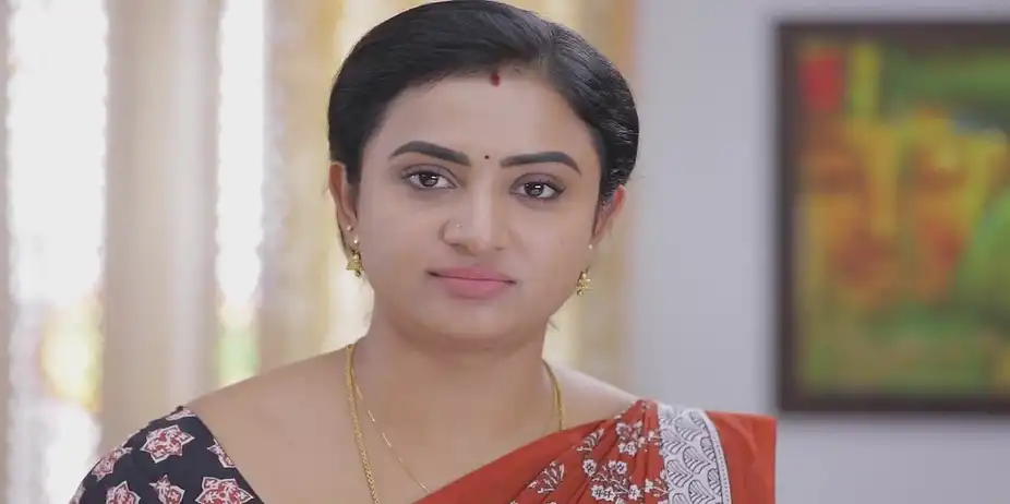 Bharathi Offers to Help Padma - Idhayam