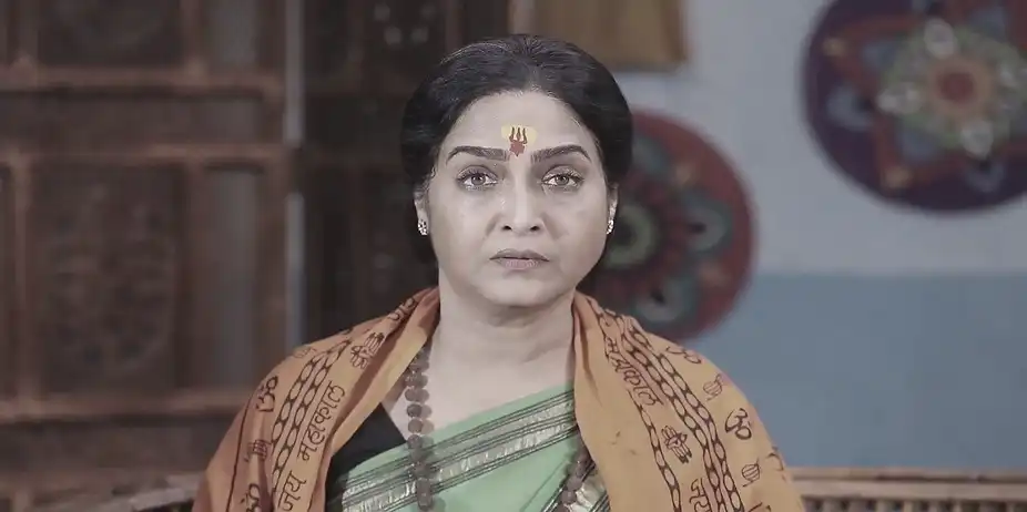 Maya Ponders About Astrologer's Words - Maari