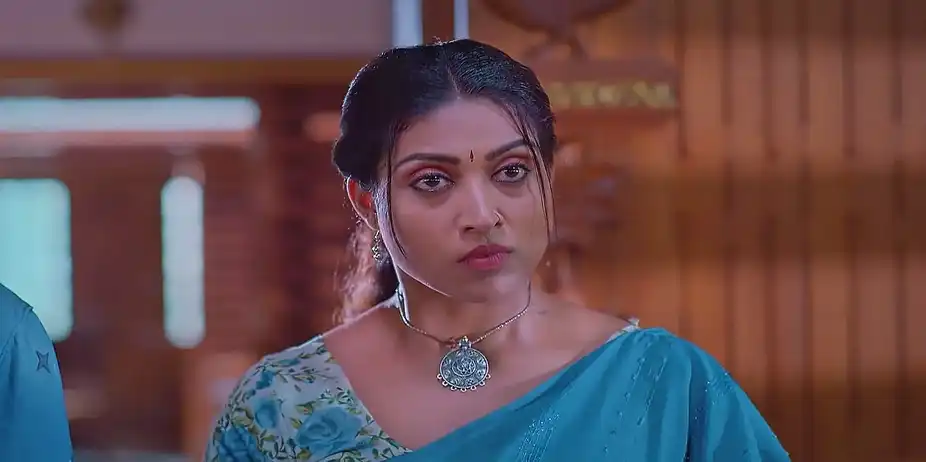Vyshakh Provokes Karthik - Valsalyam