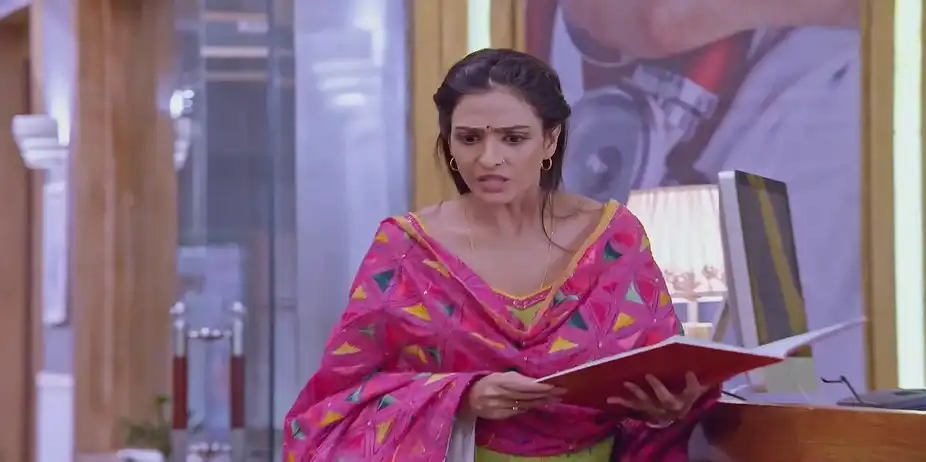 Neelam's Advice to Karishma - Bhagya Lakshmi