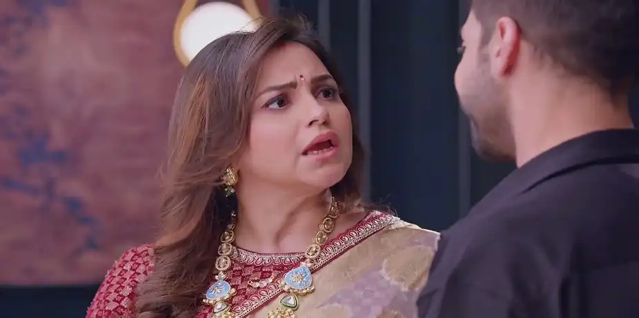 Kinjal Seeks Money from Kanti - Kumkum Bhagya