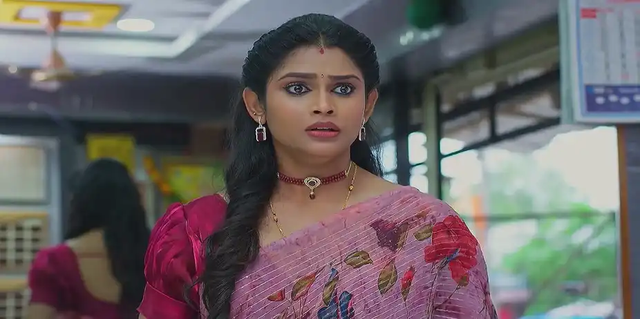 Padmavathi Decides to Mortgage Her Jewellery - Sandhyaraaga