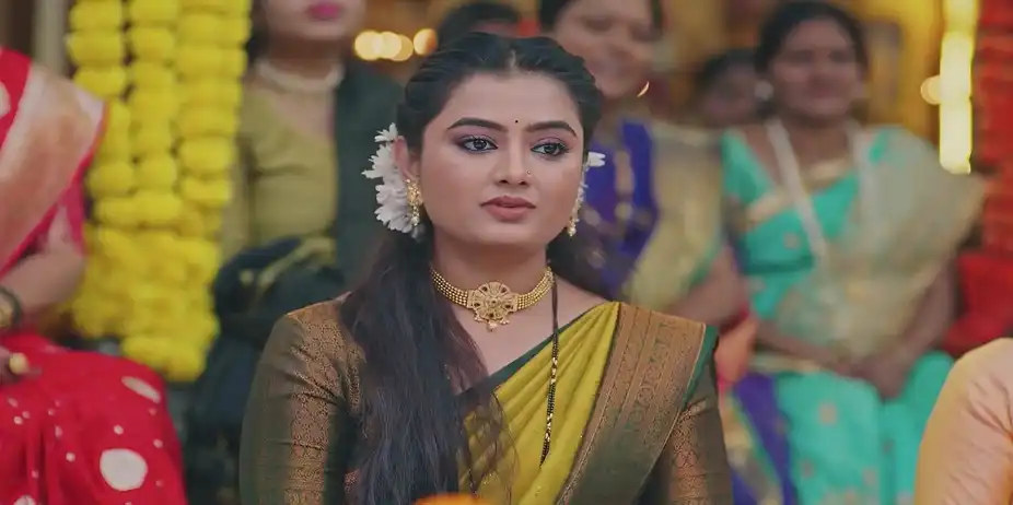 Tulja Brings Dhanashree for the Engagement - Lakhat Ek Amcha Dada