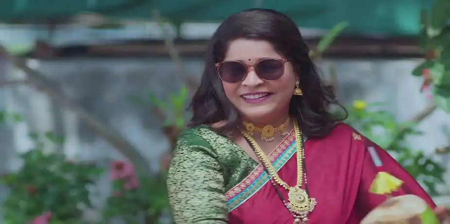 Jayanti Sees a Daydream - Savalyachi Janu Savali