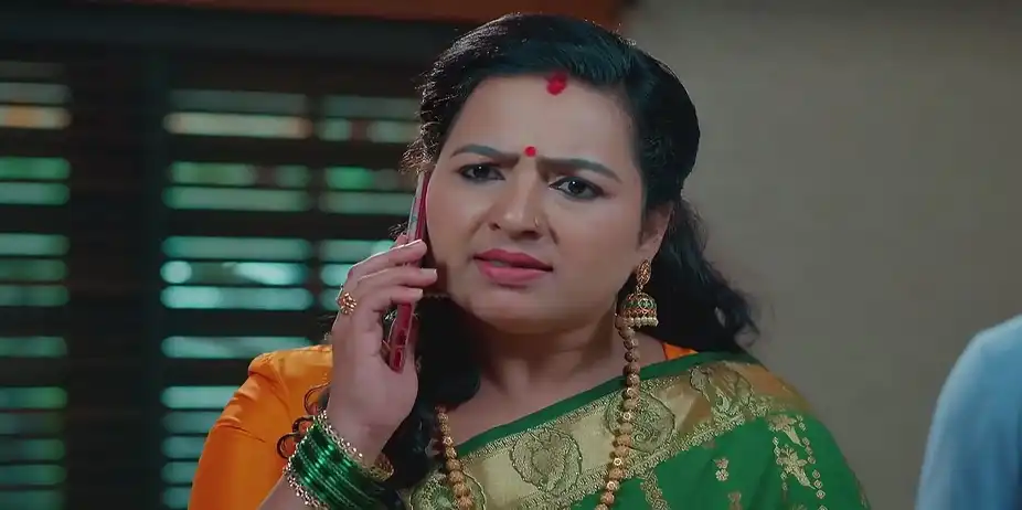 Ramya Questions Ambika - Akale