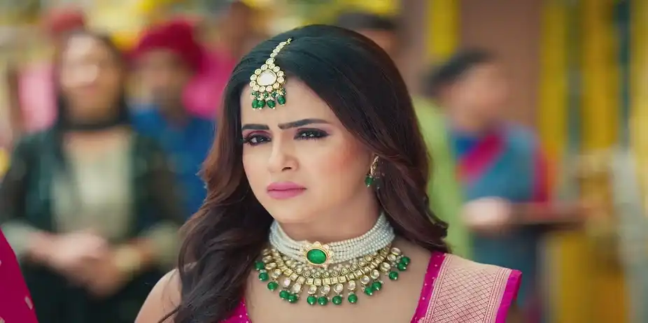 Reet Joins Vasudha's Mehndi Ceremony - Jaane Anjaane Hum Mile