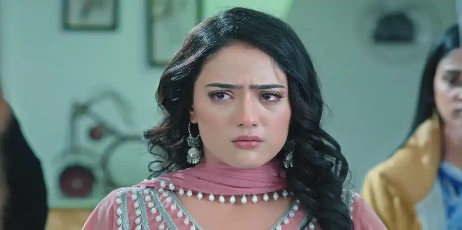 Bani Plays the Victim Card - Heer Tey Tedhi Kheer