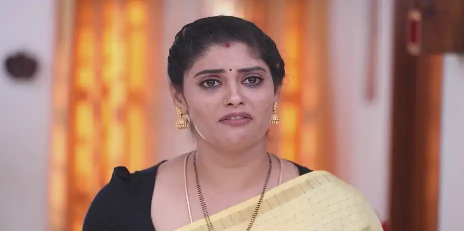 Meghala Stages an Act - Mounam Pesiyadhe