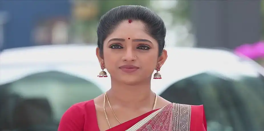 Savitri Gets Into Trouble - Ninaithale Innikkum