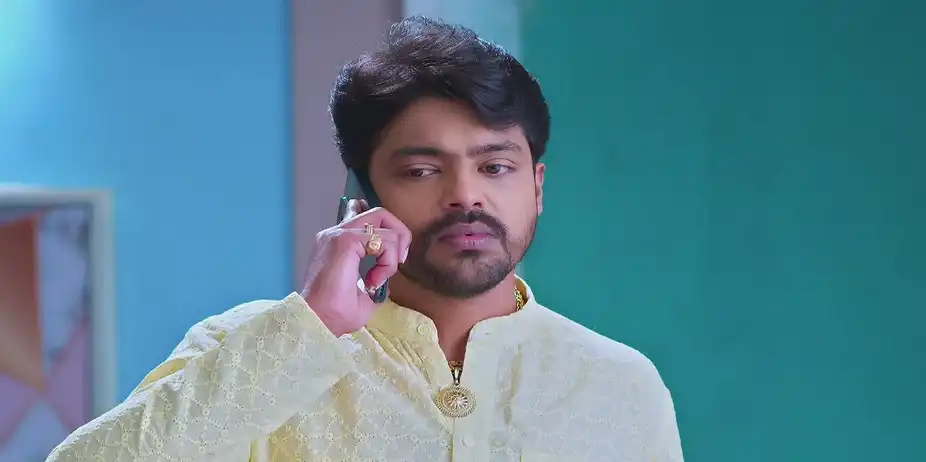 Ira Lies to Adhipati about Akshara - Tula Shikvin Changlach Dhada