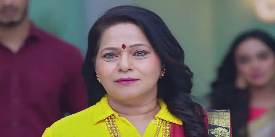 Vishakha Tells Everyone about the Agreement - Punha Kartavya Ahe