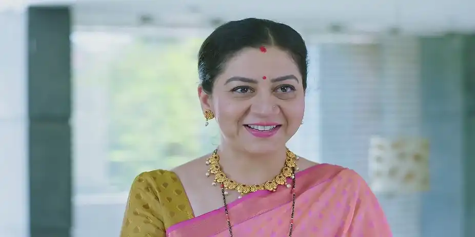 Tulasi Gives up the Responsibilities of the House - Shrirasthu Shubhamasthu