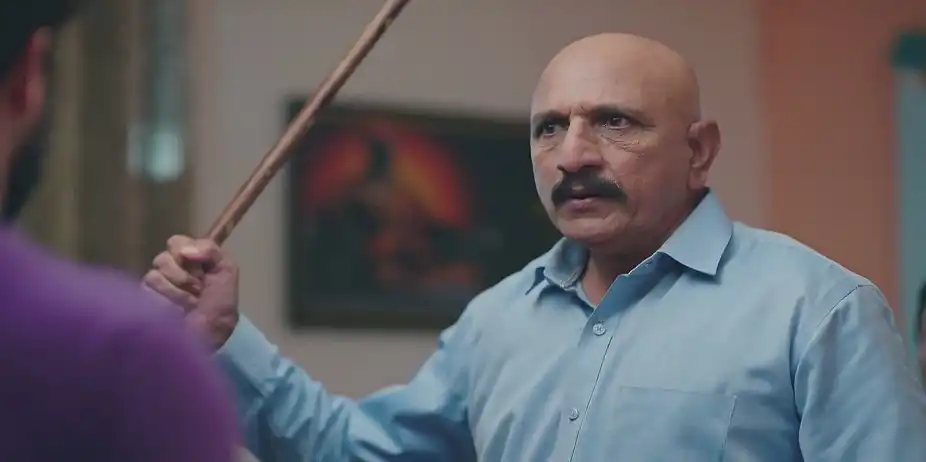 Nana Beats Dattu Over Losing the Money - Lakhat Ek Amcha Dada