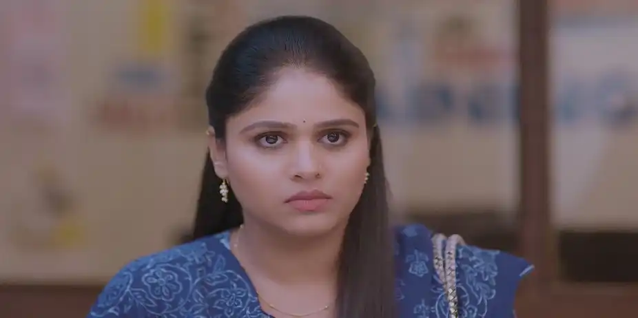 Bhavana Learns about Mr Gade-Patil's Help - Lakshmi Niwas