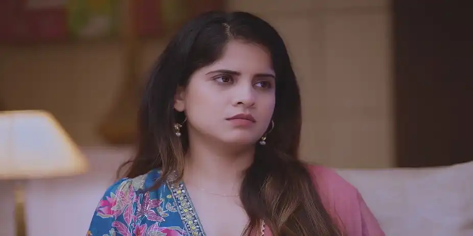 Sai Tells Lalita about Vishwa's Behaviour - Lakshmi Niwas