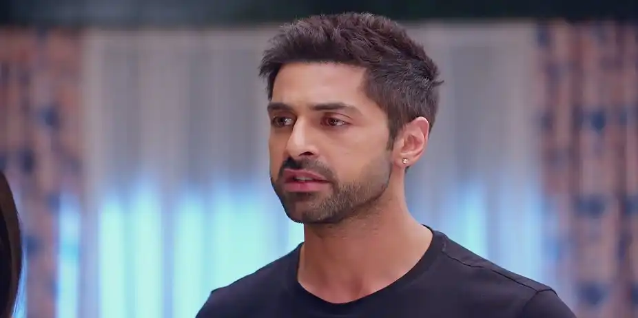 Seema Makes a Request to Raunak - Kumkum Bhagya