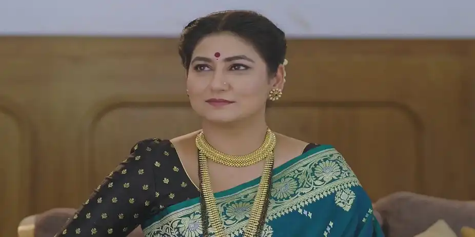 Paaru Gets the Responsibility of Aditya's Wedding - Paaru