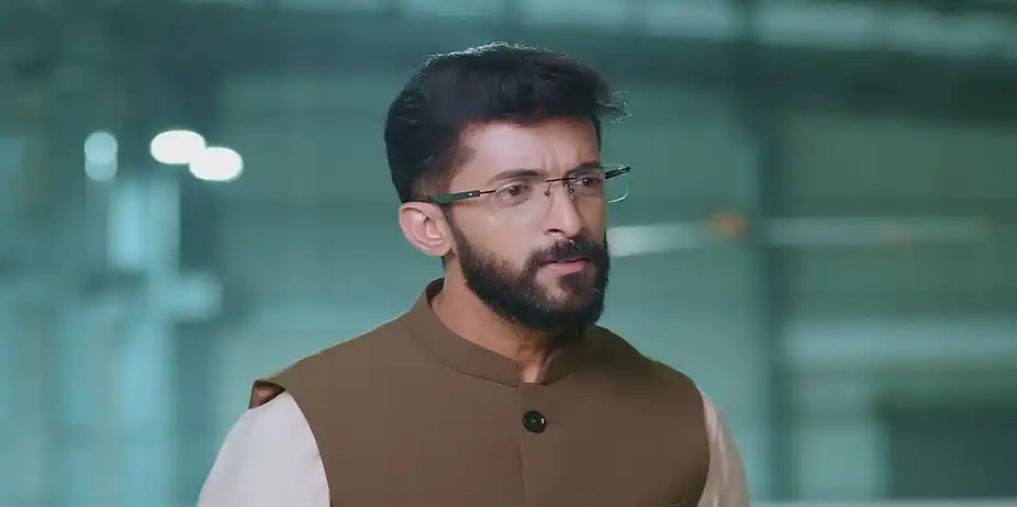 Durga Decides to Fine Sharath for Spilling Tea - Naa Ninna Bidalaare