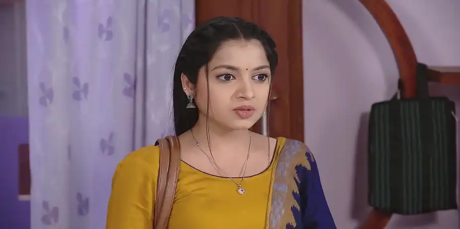 Priyambada Worries about Archana - Sathi Sata Janmara