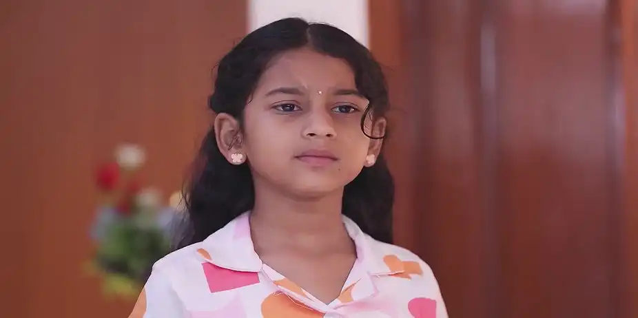 Raji Hides the Truth from Thulasi - Mounam Pesiyadhe