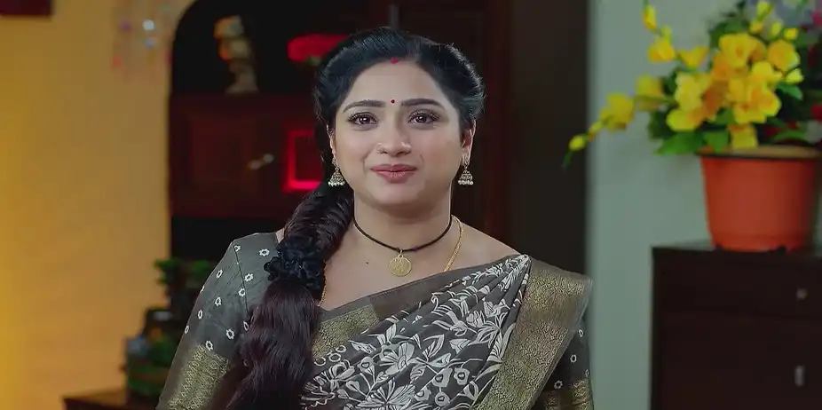 Trinayani Makes Excuses to Mislead Vishal - Trinayani
