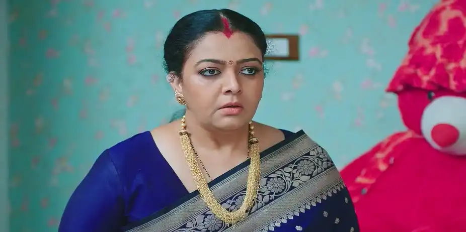 Bhargavi Asks Subbi about Her Escape - SeethaRaama