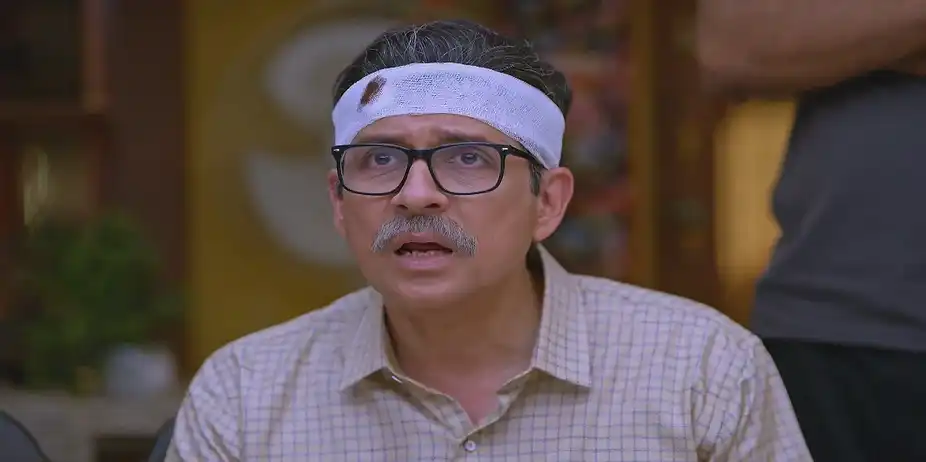 Mangal Questions Shriniwas about Jayant - Lakshmi Niwas