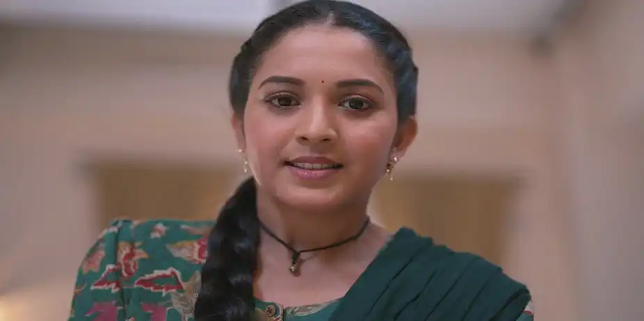 Meera Tries to Talk to Veda - Tula Japnar Aahe