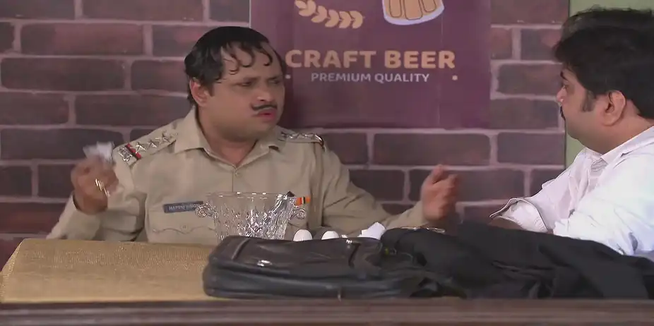 Beni Narrates His Sorrow to Happu - Happu Ki Ultan Paltan
