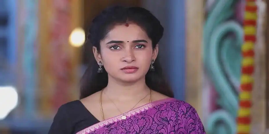 Janani Threatens Meghala - Mounam Pesiyadhe
