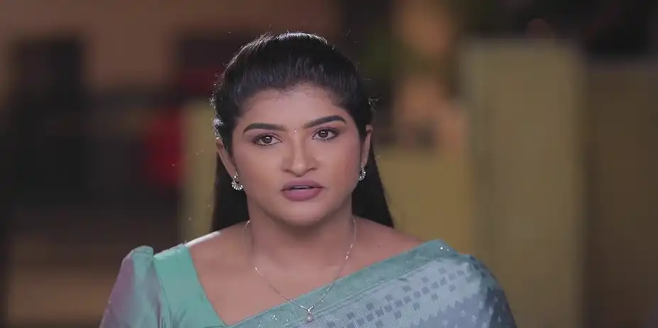 Velan Lashes out at Karthik - Valliyin Velan