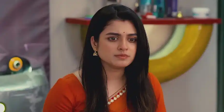 Raj Shares His Business Plans with Shree - Amar Sangi