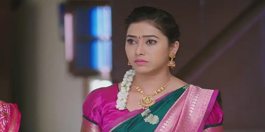 Kanthi Asks Sneha's Opinion about Sanjay