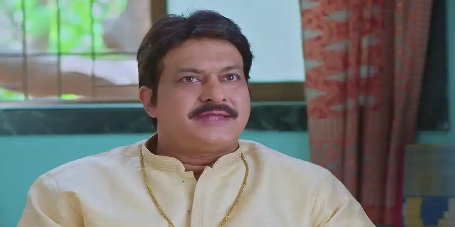 Charuhas Goes to Bring Akshara Back - Tula Shikvin Changlach Dhada